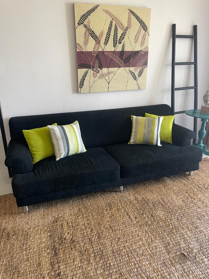 Stylish 2 Bedroom Penthouse Apt, Newly Refreshed, 50 Mbps, Pool, Gym, Resto Kuta Lombok Exteriér fotografie